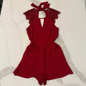Express Open Back Lace Romper Women’s Size 0 Burgundy Red Pockets Tie Back Sexy